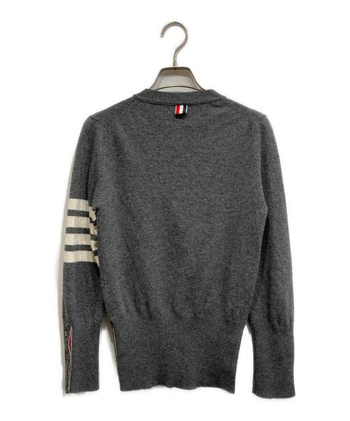 Thom Browne（トムブラウン）Thom Browne (トムブラウン) クラシック カシミヤ 4-BAR Vネック カーディガン グレー サイズ:40の古着・服飾アイテム