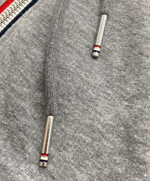 Thom Browne（トムブラウン）Thom Browne (トムブラウン) 4-BARジップパーカー グレー サイズ:2の古着・服飾アイテム