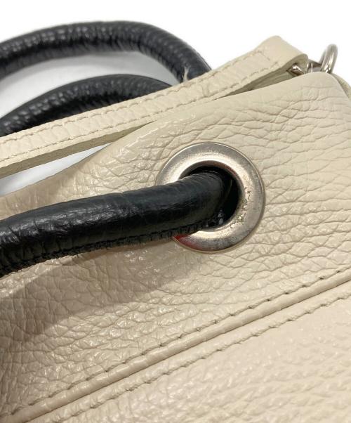 LISA DEI（リサデイ）LISA DEI (リサデイ) knot shoulder ホワイト サイズ:-の古着・服飾アイテム