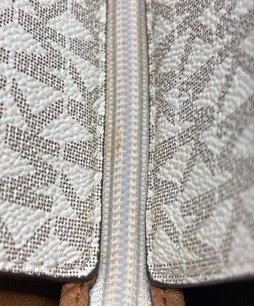 MICHAEL KORS（マイケル・コース）MICHAEL KORS (マイケル・コース) JET SET TRAVEL トートバッグ ホワイト サイズ:-の古着・服飾アイテム