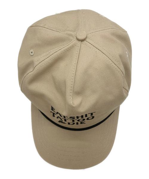 cali fame headwear（カリヘッドウェア）cali fame headwear (カリヘッドウェア) tattoo studio yamada (タトゥースタジオヤマダ) SNAP BACK CAP ベージュ サイズ:-の古着・服飾アイテム