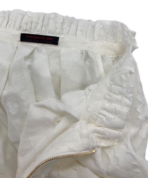 TOMORROW LAND collection（トゥモローランドコレクション）TOMORROW LAND collection (トゥモローランドコレクション) サンフラワージャカード フリルネックブルゾン ホワイト サイズ:36の古着・服飾アイテム