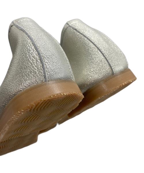 SUI（スイ）SUI (スイ) LACE UPフラットシューズ シルバー サイズ:25cmの古着・服飾アイテム