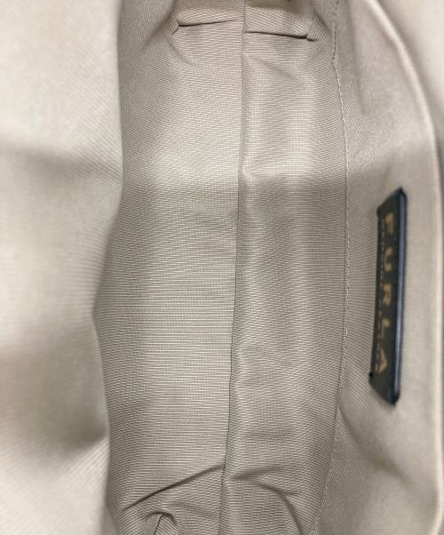FURLA（フルラ）FURLA (フルラ) GEA CROSSBODY XL POUCH ホワイト サイズ:-の古着・服飾アイテム