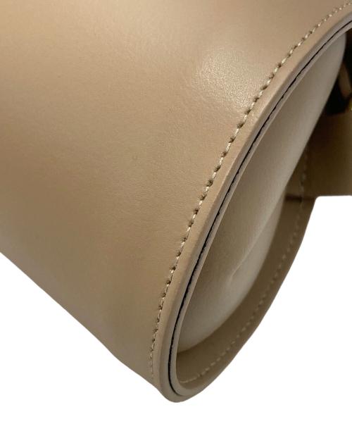 AULENTTI（オウレンティ）AULENTTI (オウレンティ) LEATHER BAG ベージュの古着・服飾アイテム