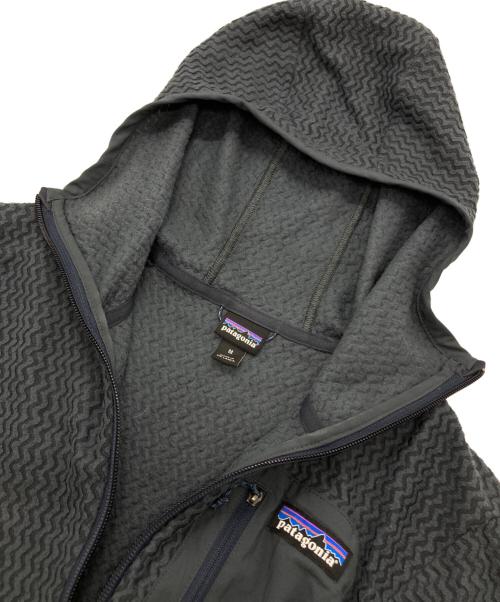 Patagonia（パタゴニア）Patagonia (パタゴニア) R1エア・フルジップ・フーディ ネイビー サイズ:Mの古着・服飾アイテム