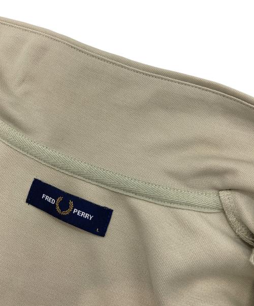 FRED PERRY（フレッドペリー）FRED PERRY (フレッドペリー) トラックジャケット ベージュ サイズ:Lの古着・服飾アイテム