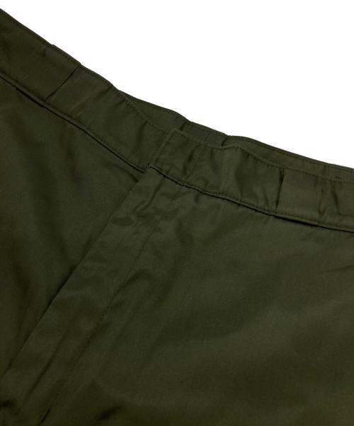 PRADA（プラダ）PRADA (プラダ) Re-Nylon バミューダショーツ ハーフパンツ カーキ サイズ:48の古着・服飾アイテム