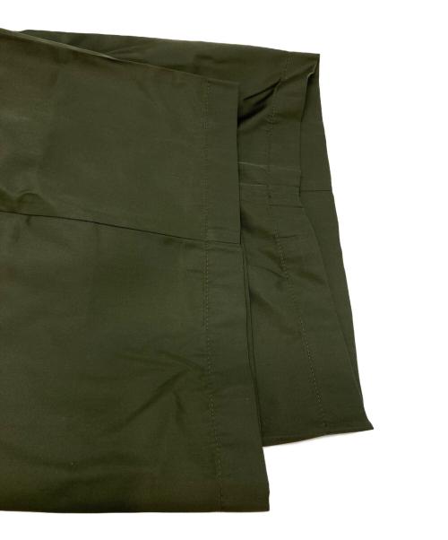 PRADA（プラダ）PRADA (プラダ) Re-Nylon バミューダショーツ ハーフパンツ カーキ サイズ:48の古着・服飾アイテム