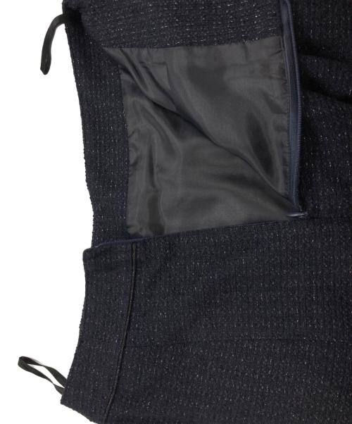 23区（ニジュウサンク）23区 (ニジュウサンク) コサージュ付ツイードセットアップ ネイビー×ブラック サイズ:38の古着・服飾アイテム