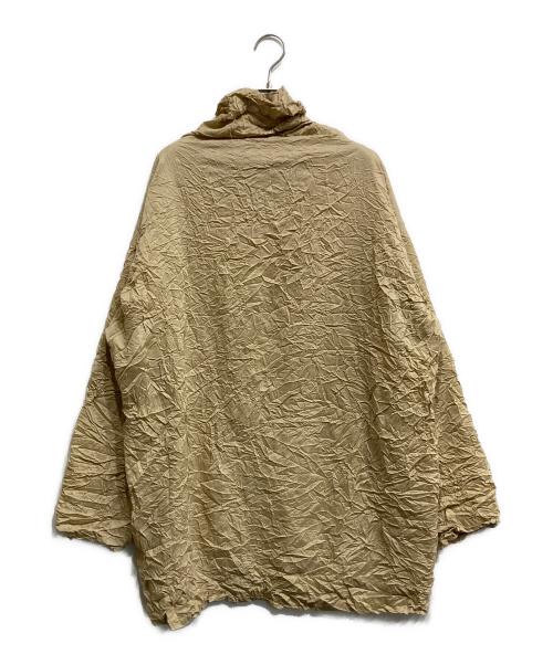ISSEY MIYAKE（イッセイミヤケ）ISSEY MIYAKE (イッセイミヤケ) シワ加工ハイネックチュニック ベージュ サイズ:Mの古着・服飾アイテム