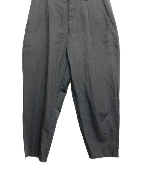 COMME des GARCONS HOMME PLUS（コムデギャルソンオムプリュス）COMME des GARCONS HOMME PLUS (コムデギャルソンオムプリュス) ポリ縮絨 タックパンツ ブラック サイズ:Sの古着・服飾アイテム