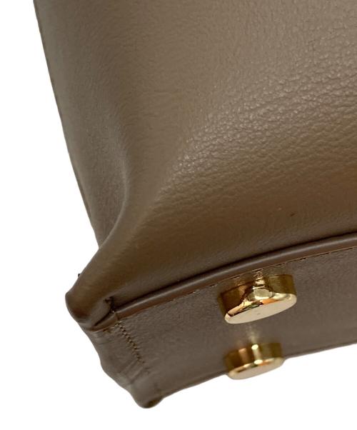 E'POR（ロペ エポール）E'POR (ロペ エポール) Y BAG Medium ベージュの古着・服飾アイテム