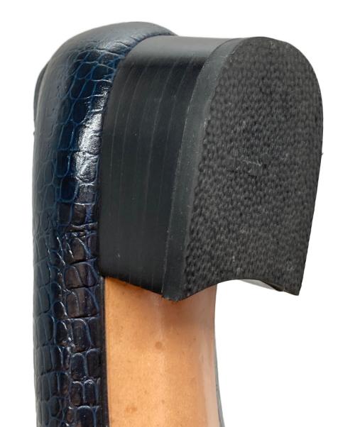 Salvatore Ferragamo（サルヴァトーレ フェラガモ）Salvatore Ferragamo (サルヴァトーレ フェラガモ) ガンチーニ型押し調パンプス ネイビー サイズ:6 1/2の古着・服飾アイテム