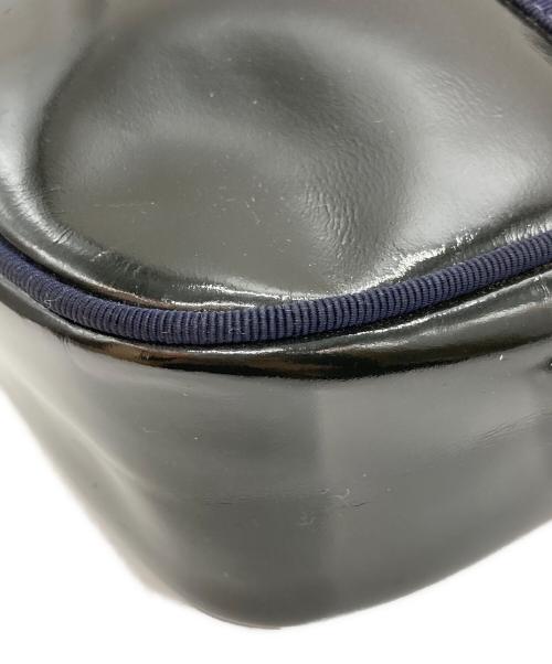 Salvatore Ferragamo（サルヴァトーレ フェラガモ）Salvatore Ferragamo (サルヴァトーレ フェラガモ) エナメルショルダーバッグ ブラック サイズ:-の古着・服飾アイテム