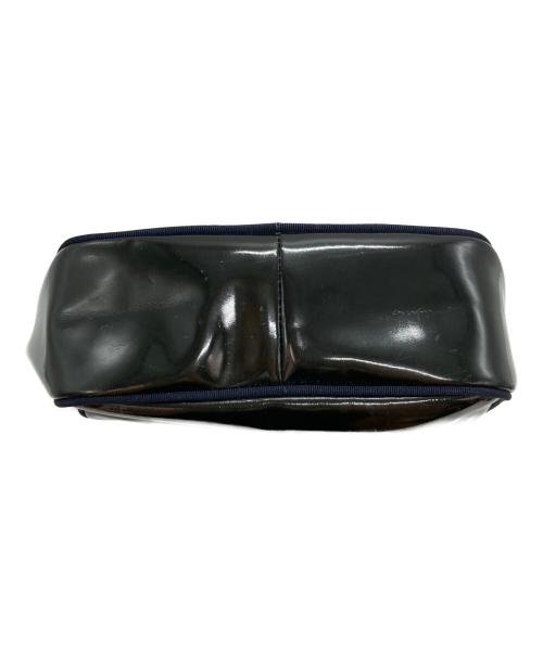 Salvatore Ferragamo（サルヴァトーレ フェラガモ）Salvatore Ferragamo (サルヴァトーレ フェラガモ) エナメルショルダーバッグ ブラック サイズ:-の古着・服飾アイテム