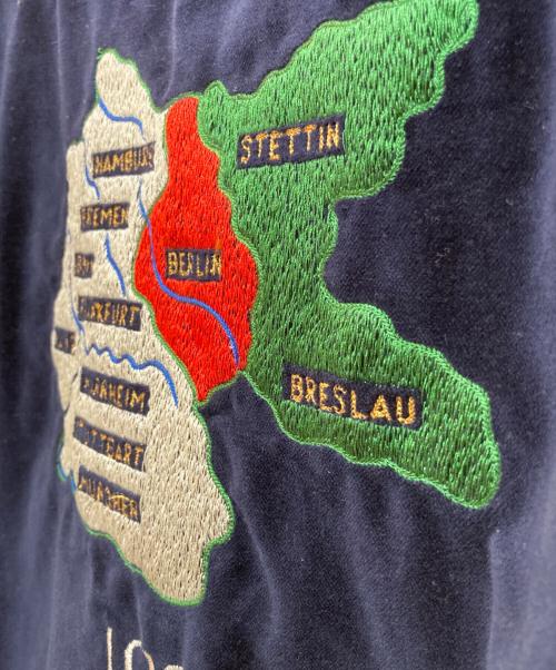 PENNEYS（ペニーズ）penneys (ペニーズ) JOURNAL STANDARD (ジャーナルスタンダード) 別注 スーベニアジャケット”GERMANY” ネイビー サイズ:Ⅿの古着・服飾アイテム