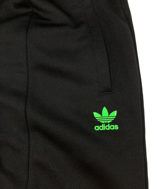 adidas（アディダス）adidas (アディダス) トラックパンツ ブラック サイズ:SIZE Oの古着・服飾アイテム