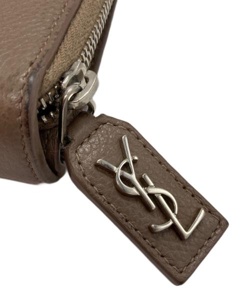 Saint Laurent Paris（サンローランパリ）Saint Laurent Paris (サンローランパリ) リヴゴーシュ コンパクト ジップウォレット ベージュ サイズ:-の古着・服飾アイテム
