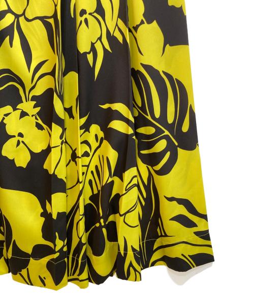 N°21（ヌメロヴェントゥーノ）N°21 (ヌメロヴェントゥーノ) フラワージャングルプリントスカート イエロー×ブラウン サイズ:38の古着・服飾アイテム