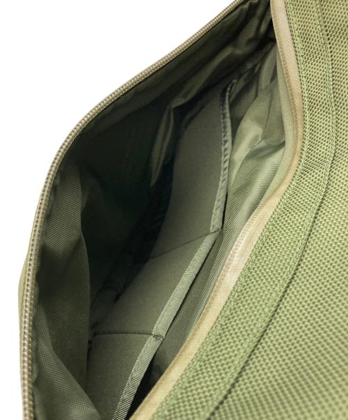 THE NORTH FACE（ザ ノース フェイス）THE NORTH FACE (ザ ノース フェイス) SHUTTLE DAYPACK オリーブ サイズ:-の古着・服飾アイテム