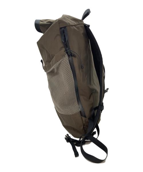 Okara ai nitta（オカラ・アイニッタ）Okara ai nitta (オカラ・アイニッタ) バックパック オリーブ サイズ:-の古着・服飾アイテム