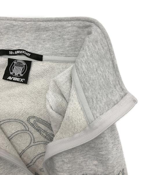 AVIREX（アヴィレックス）AVIREX (アヴィレックス) GRAFFITI HALF ZIP SWEAT グレー サイズ:XLの古着・服飾アイテム