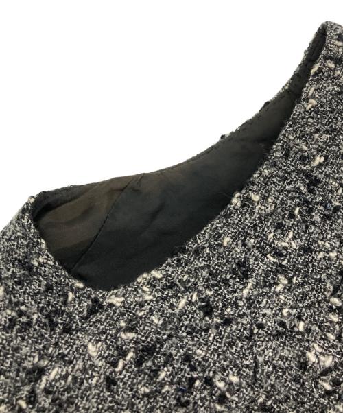 FOXEY（フォクシー）FOXEY (フォクシー) ビジューツイードノースリーブワンピース グレー サイズ:42の古着・服飾アイテム