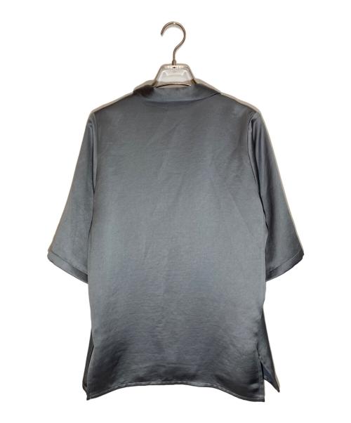 foufou（フーフー）foufou (フーフー) open collar satin blouse / satin flair skirt グリーン サイズ:SIZE 1の古着・服飾アイテム