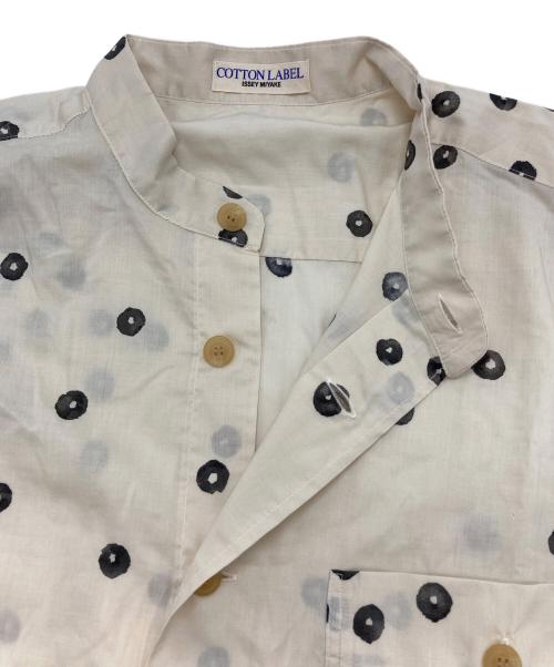 ISSEY MIYAKE COTTON LABEL（イッセイミヤケ コットンレーベル）ISSEY MIYAKE COTTON LABEL (イッセイミヤケ コットンレーベル) スタンドカラーシャツ ベージュ×ブラック サイズ:3の古着・服飾アイテム