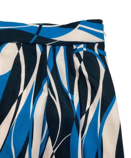 NARA CAMICIE（ナラカミーチェ）NARA CAMICIE (ナラカミーチェ) ウェーブ幾何プリント半袖ブラウスセットアップ ブルー サイズ:2の古着・服飾アイテム