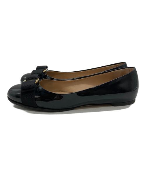 Salvatore Ferragamo（サルヴァトーレ フェラガモ）Salvatore Ferragamo (サルヴァトーレ フェラガモ) ヴァリナ ブラック サイズ:SIZE 6 1/2(約23.5〜24.0cm）の古着・服飾アイテム