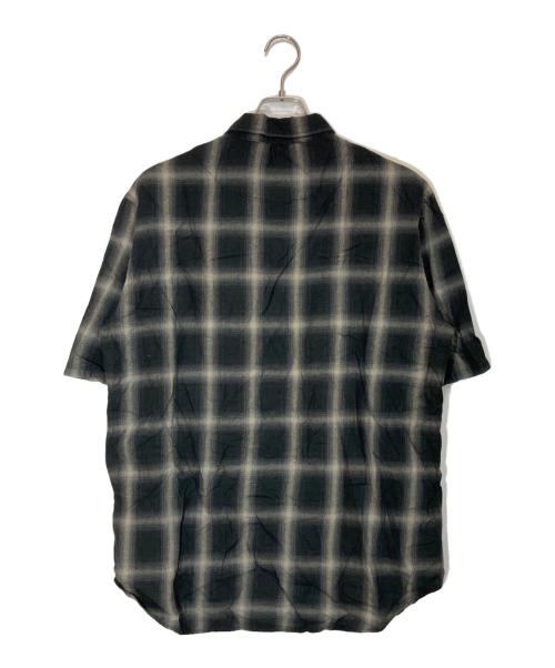 UNDERCOVER（アンダーカバー）UNDERCOVER (アンダーカバー) プルオーバーオンブレチェックシャツ ブラック×グレー サイズ:2の古着・服飾アイテム