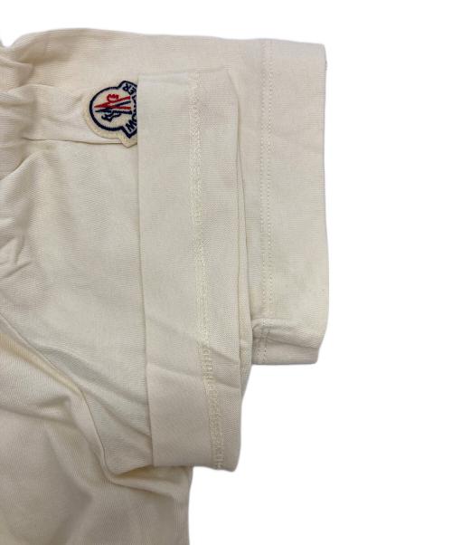 MONCLER（モンクレール）MONCLER (モンクレール) STUDS LOGO TEE ベージュ サイズ:Sの古着・服飾アイテム