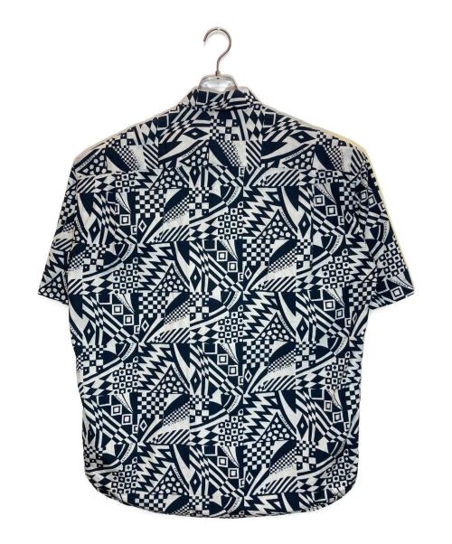 GIVENCHY（ジバンシィ）GIVENCHY (ジバンシィ) 総柄シャツ ブラック×ホワイト サイズ:43の古着・服飾アイテム