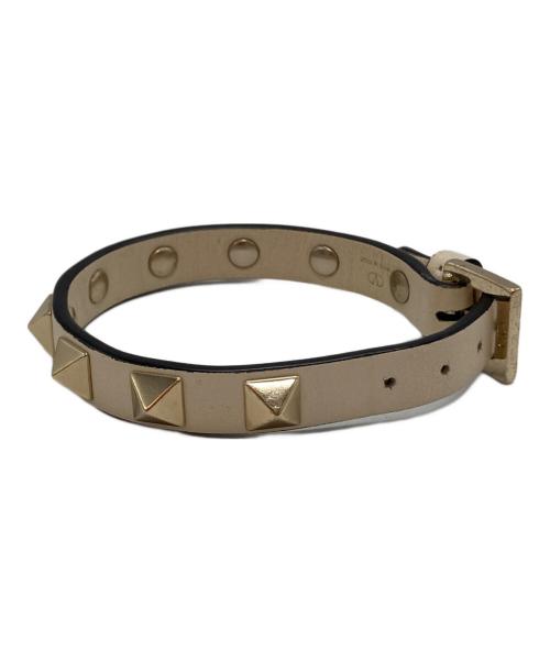 VALENTINO（ヴァレンティノ）VALENTINO (ヴァレンティノ) ロックスタッズ ブレスレット アイボリー サイズ:-の古着・服飾アイテム