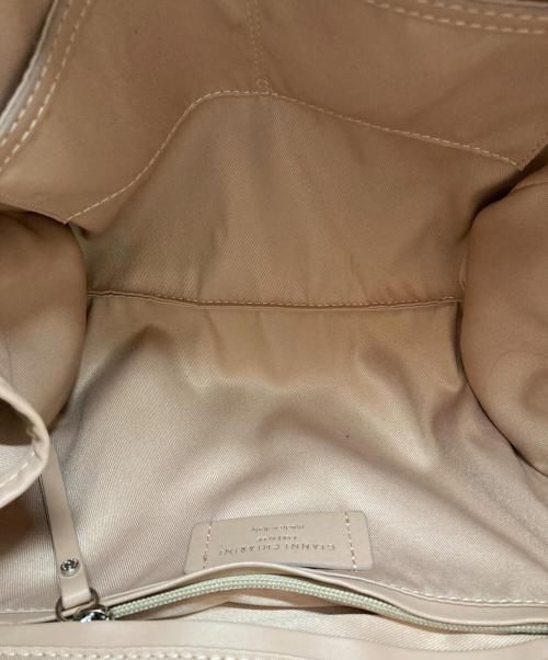 GIANNI CHIARINI（ジャンニ キアリーニ）GIANNI CHIARINI (ジャンニ キアリーニ) レザートートバッグ ベージュ サイズ:-の古着・服飾アイテム