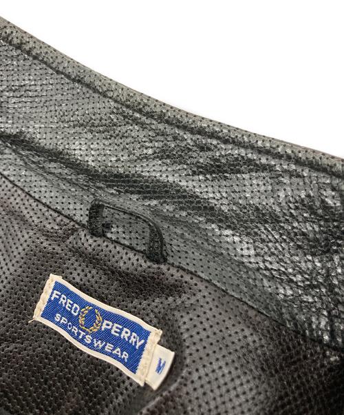 FRED PERRY（フレッドペリー）FRED PERRY (フレッドペリー) ラインパンチングレザージャケット ブラック×オレンジ サイズ:Ⅿの古着・服飾アイテム