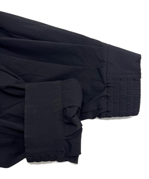 23区（ニジュウサンク）23区 (ニジュウサンク) ナイロンストレッチ ライト ブルゾン ブラック サイズ:38の古着・服飾アイテム