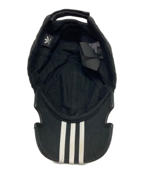 BALENCIAGA（バレンシアガ）BALENCIAGA (バレンシアガ) adidas (アディダス) ロゴストライプベースボールキャップ ブラック サイズ:SIZE L(59cm)の古着・服飾アイテム