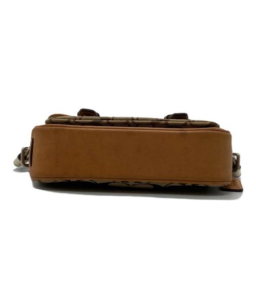 COACH（コーチ）COACH (コーチ) シグネチャーショルダーバッグ ベージュ サイズ:-の古着・服飾アイテム