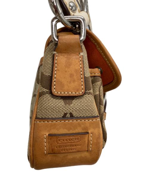 COACH（コーチ）COACH (コーチ) シグネチャーショルダーバッグ ベージュ サイズ:-の古着・服飾アイテム