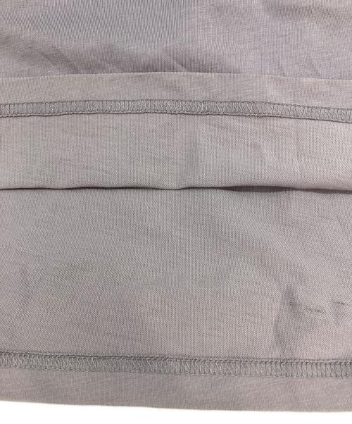 Maison Margiela（メゾンマルジェラ）Maison Margiela (メゾンマルジェラ) エイズフロッキープリント VネックTシャツ グレー サイズ:Lの古着・服飾アイテム