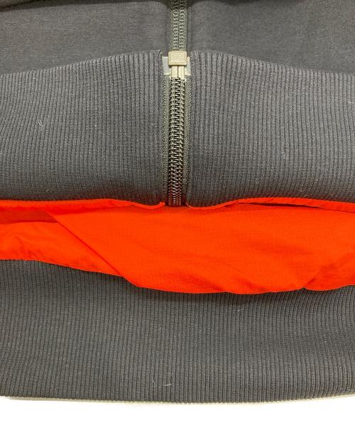 THE NORTH FACE（ザ ノース フェイス）THE NORTH FACE (ザ ノース フェイス) リバーシブルテックエアーフーディ レッド×ブラック サイズ:Ⅿの古着・服飾アイテム