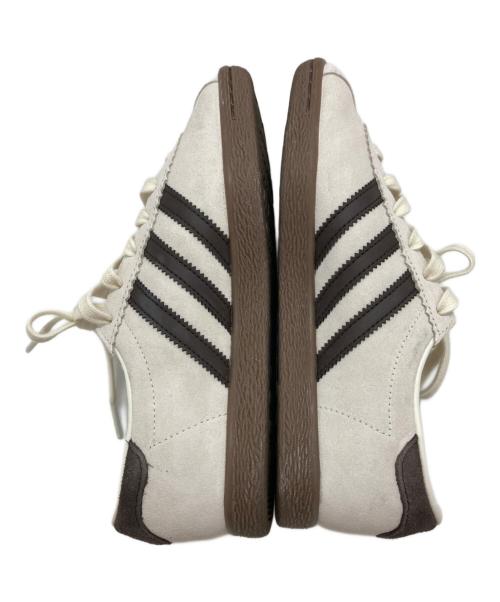 adidas（アディダス）adidas (アディダス) STADTローカットスニーカー アイボリー×ブラウン サイズ:22.5の古着・服飾アイテム