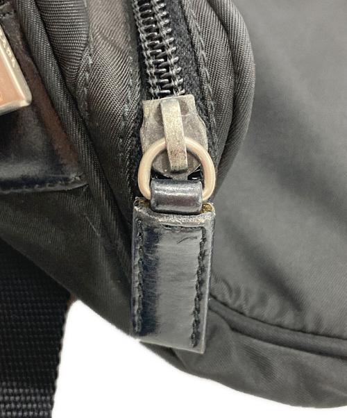 PRADA（プラダ）PRADA (プラダ) トライアングルロゴナイロンクロスショルダーバッグ ブラック サイズ:-の古着・服飾アイテム