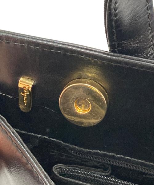 Salvatore Ferragamo（サルヴァトーレ フェラガモ）Salvatore Ferragamo (サルヴァトーレ フェラガモ) ヴァラリボン 2way ハンドバッグ ブラックの古着・服飾アイテム