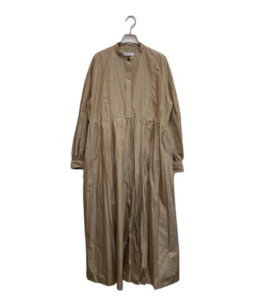 ADORE（アドーア）ADORE (アドーア) シュリンクライトタフタワンピース ベージュ サイズ:38の古着・服飾アイテム