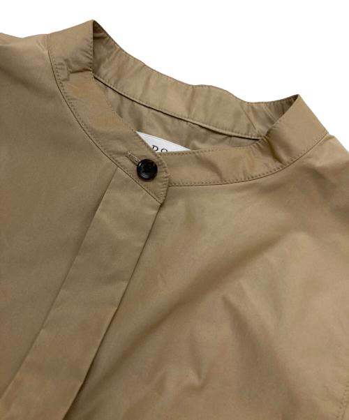 ADORE（アドーア）ADORE (アドーア) シュリンクライトタフタワンピース ベージュ サイズ:38の古着・服飾アイテム