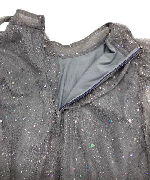 furfur（ファーファー）furfur (ファーファー) ハーフスリーブラメチュールドレス グレー サイズ:FREEの古着・服飾アイテム